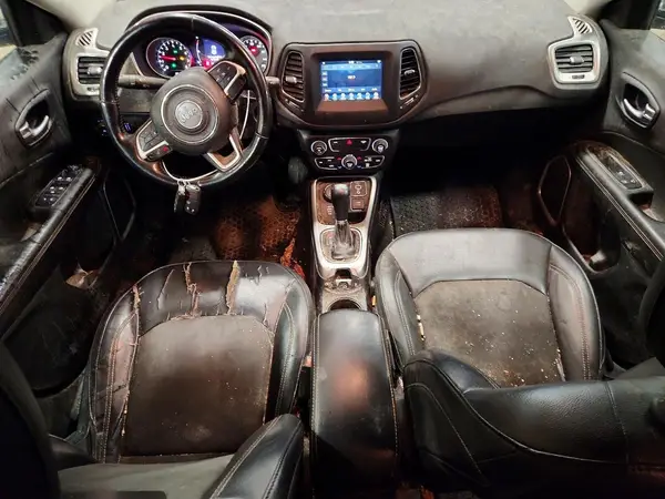 3C4NJDBB5KT629588 2019 JEEP COMPASS - Image 8