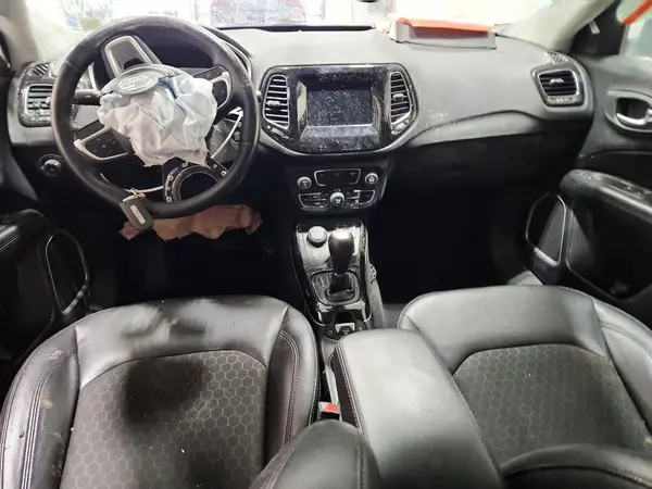 3C4NJDBB5KT654023 2019 JEEP COMPASS - Image 8