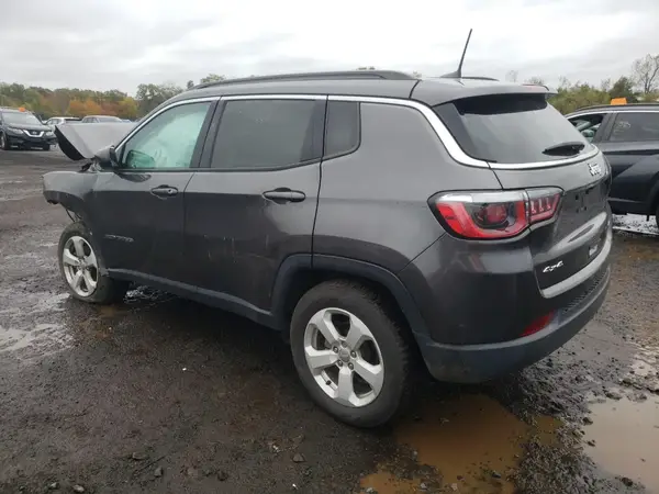 3C4NJDBB5KT655866 2019 JEEP COMPASS - Image 2