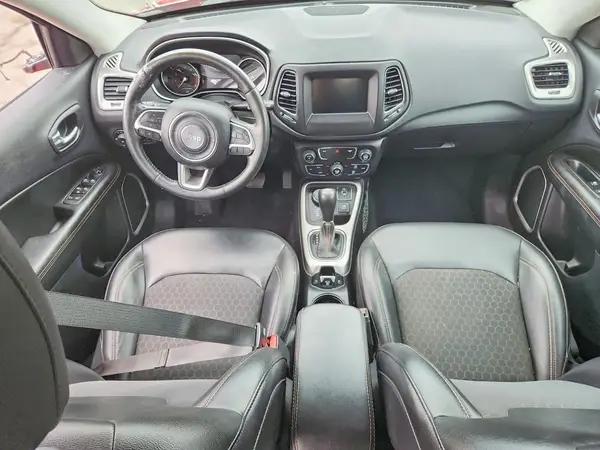 3C4NJDBB5KT655897 2019 JEEP COMPASS - Image 8