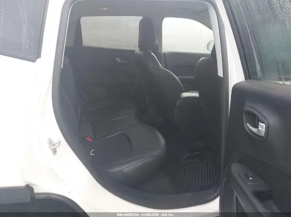 3C4NJDBB5KT673414 2019 JEEP COMPASS - Image 8
