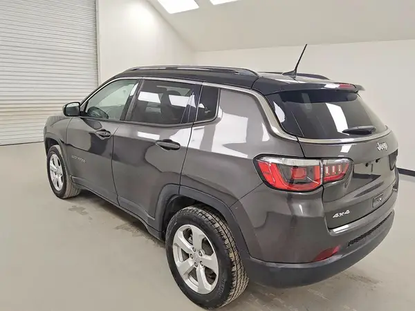 3C4NJDBB5KT678967 2019 JEEP COMPASS - Image 2