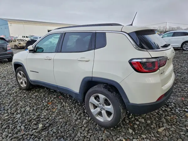 3C4NJDBB5KT683733 2019 JEEP COMPASS - Image 2