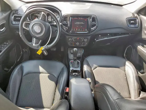 3C4NJDBB5KT697664 2019 JEEP COMPASS - Image 8