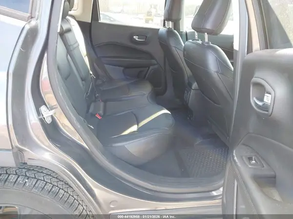 3C4NJDBB5KT713149 2019 JEEP COMPASS - Image 8
