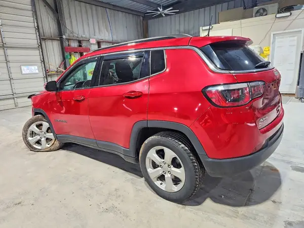 3C4NJDBB5KT716410 2019 JEEP COMPASS - Image 2