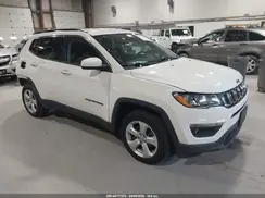 3C4NJDBB5KT734454 2019 JEEP COMPASS