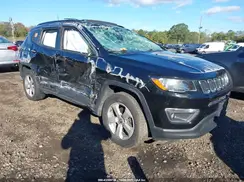 3C4NJDBB5KT735863 2019 JEEP COMPASS