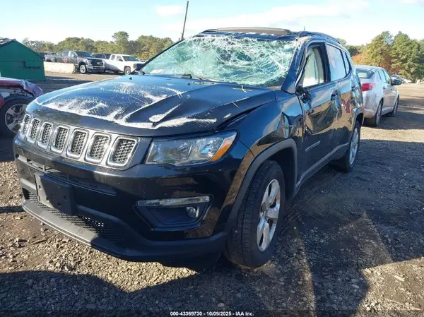 3C4NJDBB5KT735863 2019 JEEP COMPASS - Image 2