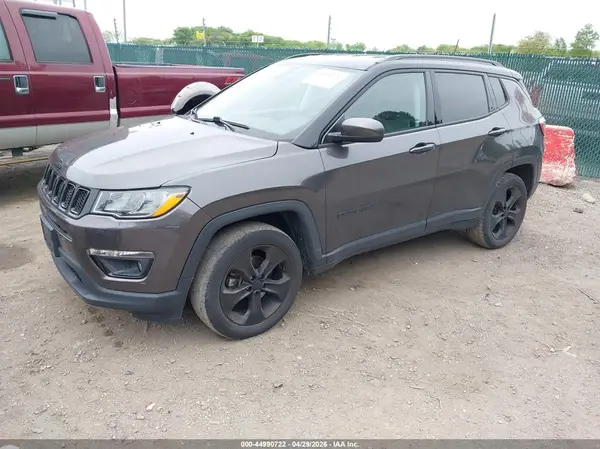 3C4NJDBB5KT746118 2019 JEEP COMPASS - Image 2