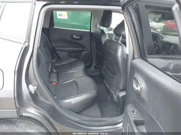 3C4NJDBB5KT746118 2019 JEEP COMPASS - Image 8