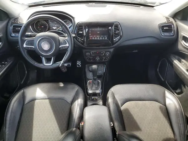 3C4NJDBB5KT746135 2019 JEEP COMPASS - Image 8