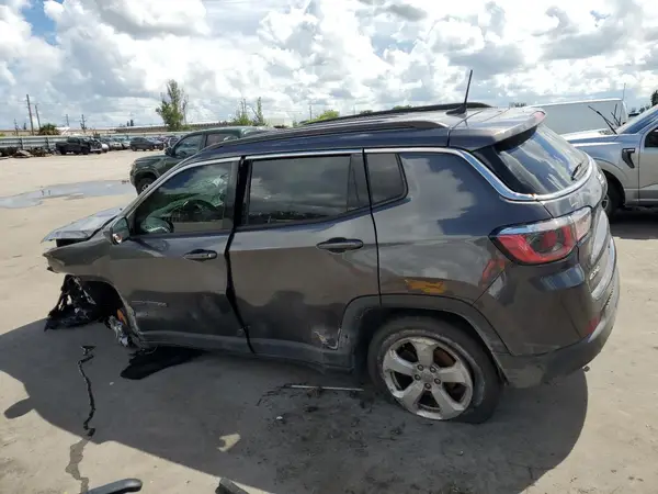 3C4NJDBB5KT748466 2019 JEEP COMPASS - Image 2