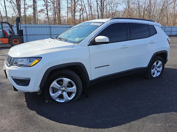 3C4NJDBB5KT748533 2019 JEEP COMPASS - Image 1