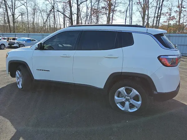 3C4NJDBB5KT748533 2019 JEEP COMPASS - Image 2