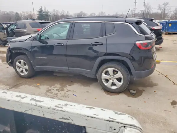 3C4NJDBB5KT754901 2019 JEEP COMPASS - Image 2