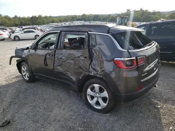 3C4NJDBB5KT768538 2019 JEEP COMPASS - Image 2