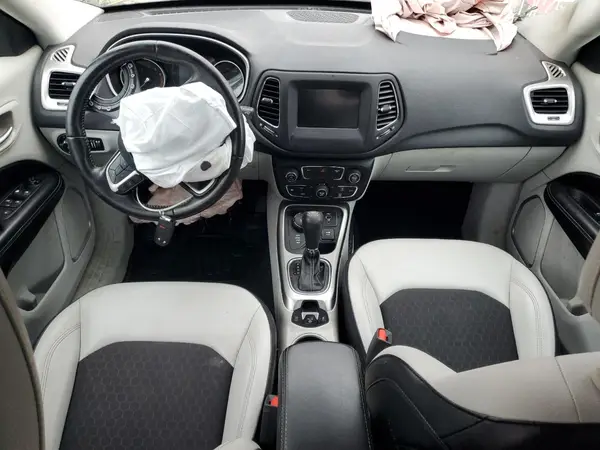 3C4NJDBB5KT778129 2019 JEEP COMPASS - Image 8