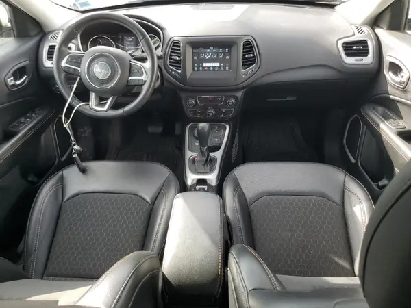 3C4NJDBB5KT781113 2019 JEEP COMPASS - Image 8
