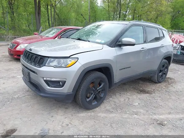 3C4NJDBB5KT782858 2019 JEEP COMPASS - Image 2