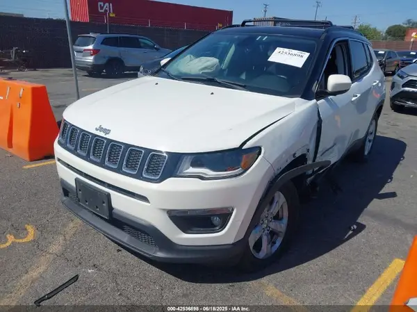 3C4NJDBB5KT789289 2019 JEEP COMPASS - Image 2