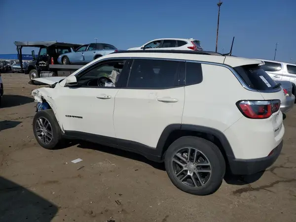3C4NJDBB5KT813655 2019 JEEP COMPASS - Image 2