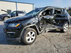 3C4NJDBB5KT813736 2019 JEEP COMPASS