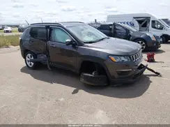 3C4NJDBB5KT827975 2019 JEEP COMPASS