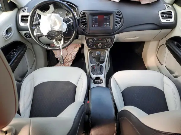 3C4NJDBB5KT835901 2019 JEEP COMPASS - Image 8