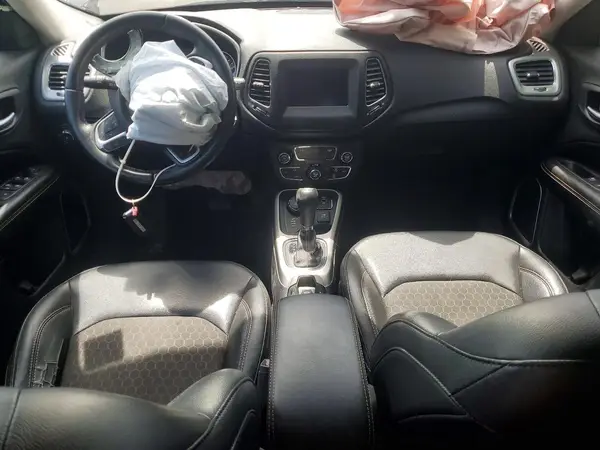 3C4NJDBB5KT846946 2019 JEEP COMPASS - Image 8
