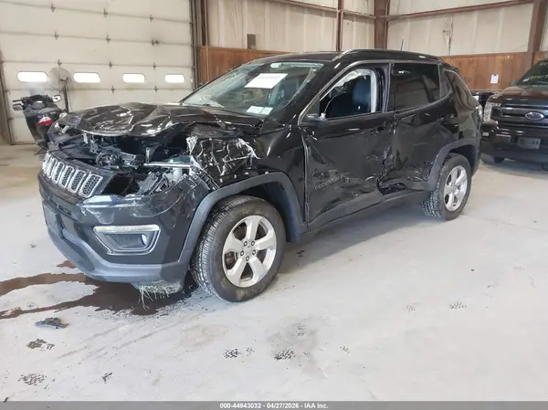 3C4NJDBB5KT847112 2019 JEEP COMPASS - Image 2
