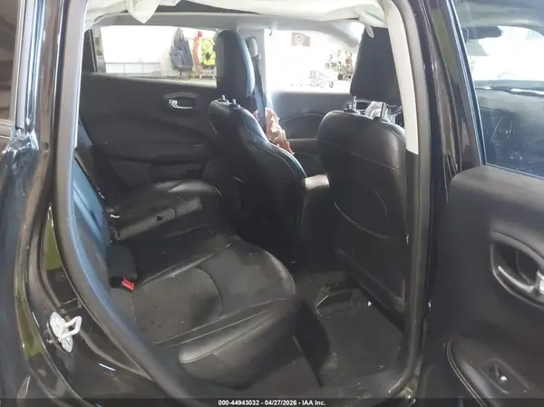 3C4NJDBB5KT847112 2019 JEEP COMPASS - Image 8