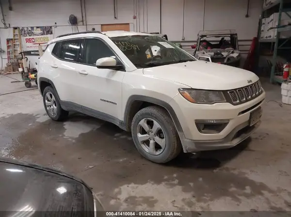 3C4NJDBB5KT847546 2019 JEEP COMPASS - Image 1