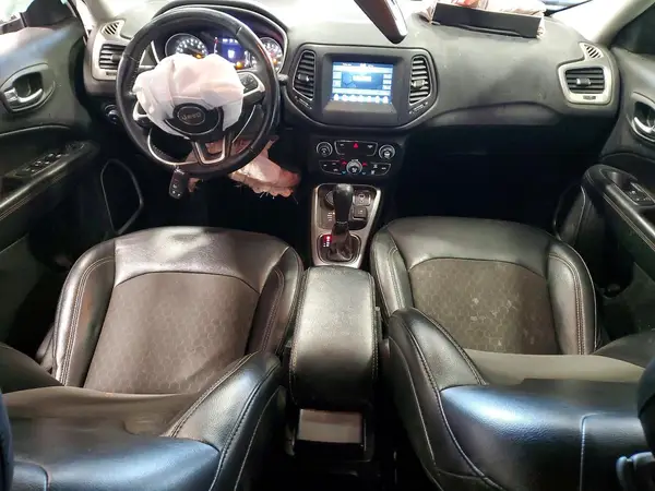 3C4NJDBB5KT850608 2019 JEEP COMPASS - Image 8