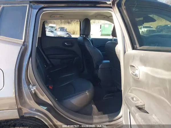 3C4NJDBB5LT101115 2020 JEEP COMPASS - Image 8