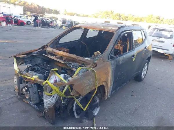 3C4NJDBB5LT104449 2020 JEEP COMPASS - Image 2