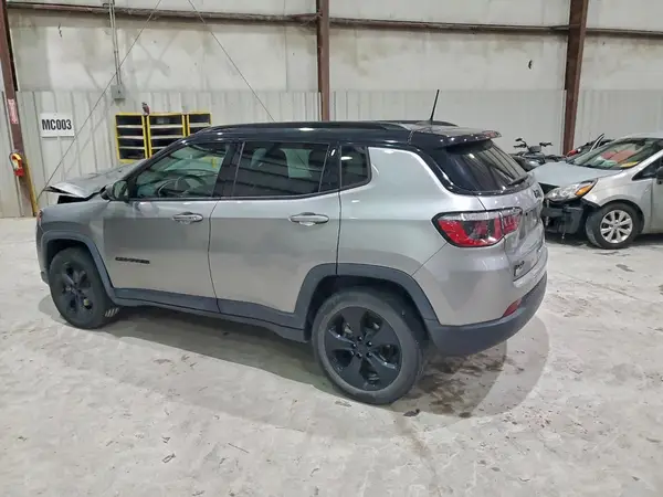 3C4NJDBB5LT109084 2020 JEEP COMPASS - Image 2