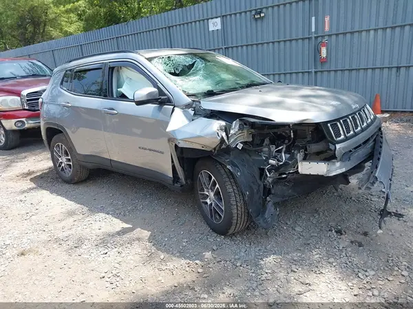 3C4NJDBB5LT129819 2020 JEEP COMPASS - Image 1