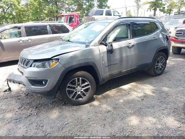 3C4NJDBB5LT129819 2020 JEEP COMPASS - Image 2