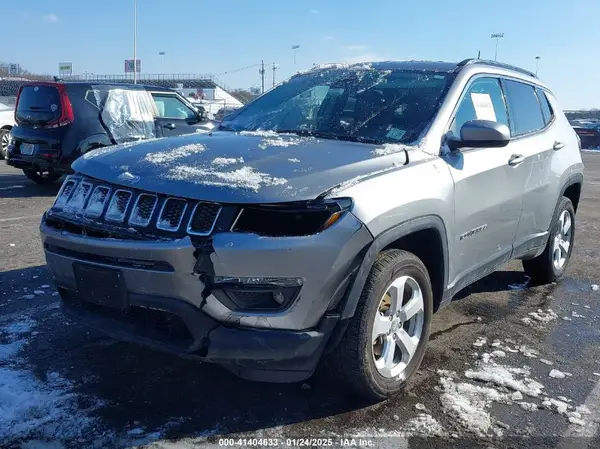 3C4NJDBB5LT138536 2020 JEEP COMPASS - Image 2