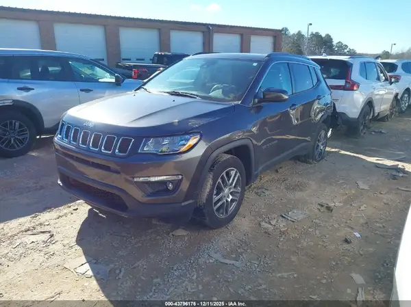 3C4NJDBB5LT238894 2020 JEEP COMPASS - Image 2