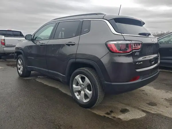 3C4NJDBB5LT239785 2020 JEEP COMPASS - Image 2