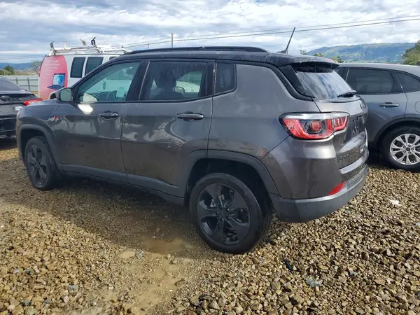 3C4NJDBB5LT240550 2020 JEEP COMPASS - Image 2