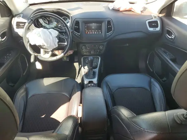 3C4NJDBB5LT240984 2020 JEEP COMPASS - Image 8