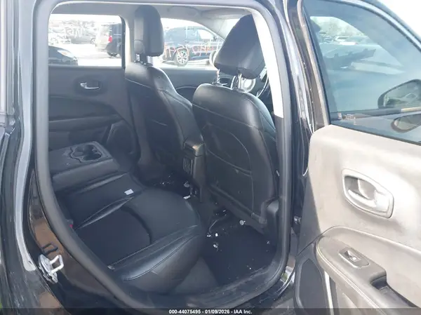 3C4NJDBB5LT255887 2020 JEEP COMPASS - Image 8