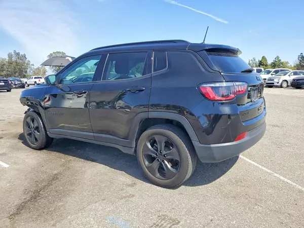 3C4NJDBB5MT526061 2021 JEEP COMPASS - Image 2