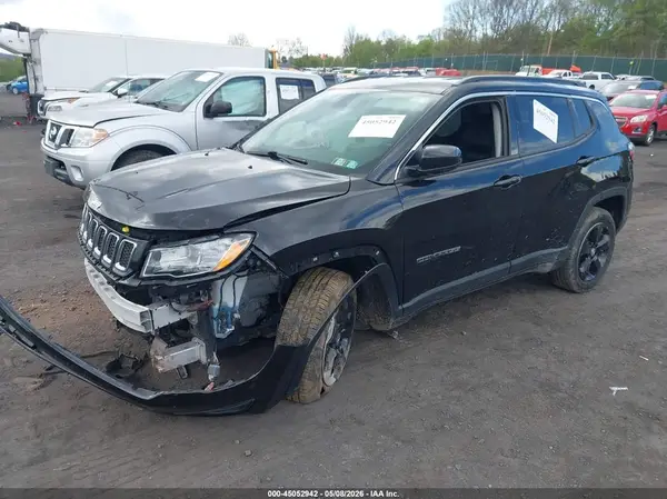 3C4NJDBB5MT530644 2021 JEEP COMPASS - Image 2