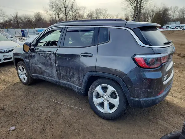 3C4NJDBB5MT540719 2021 JEEP COMPASS - Image 2