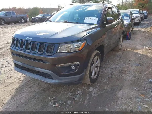 3C4NJDBB5MT547900 2021 JEEP COMPASS - Image 2