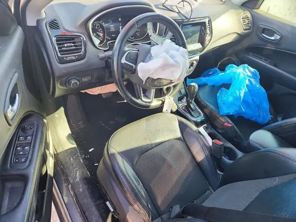 3C4NJDBB5MT560498 2021 JEEP COMPASS - Image 8